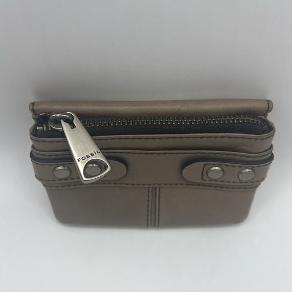 Fossil Fifty Four Women’s Light Brown Leather Wallet Classic Vintage VGC - Picture 2 of 5